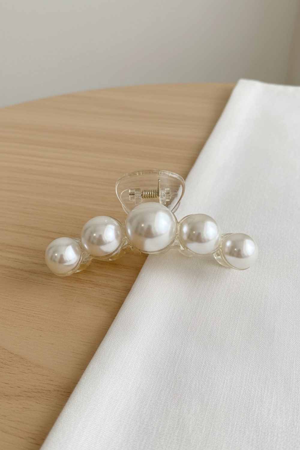 Acrylic Hair Pearl Claw Clips (5,8,10 cm)