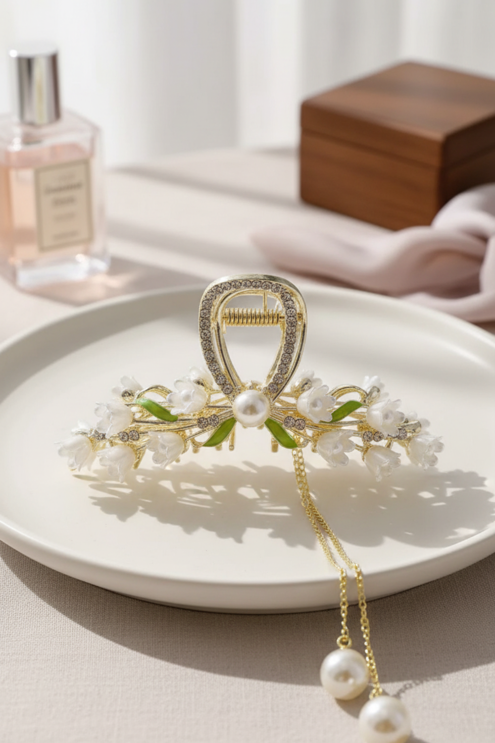 Female Flower Pearls Tassel  Hair Clip (11 cm)