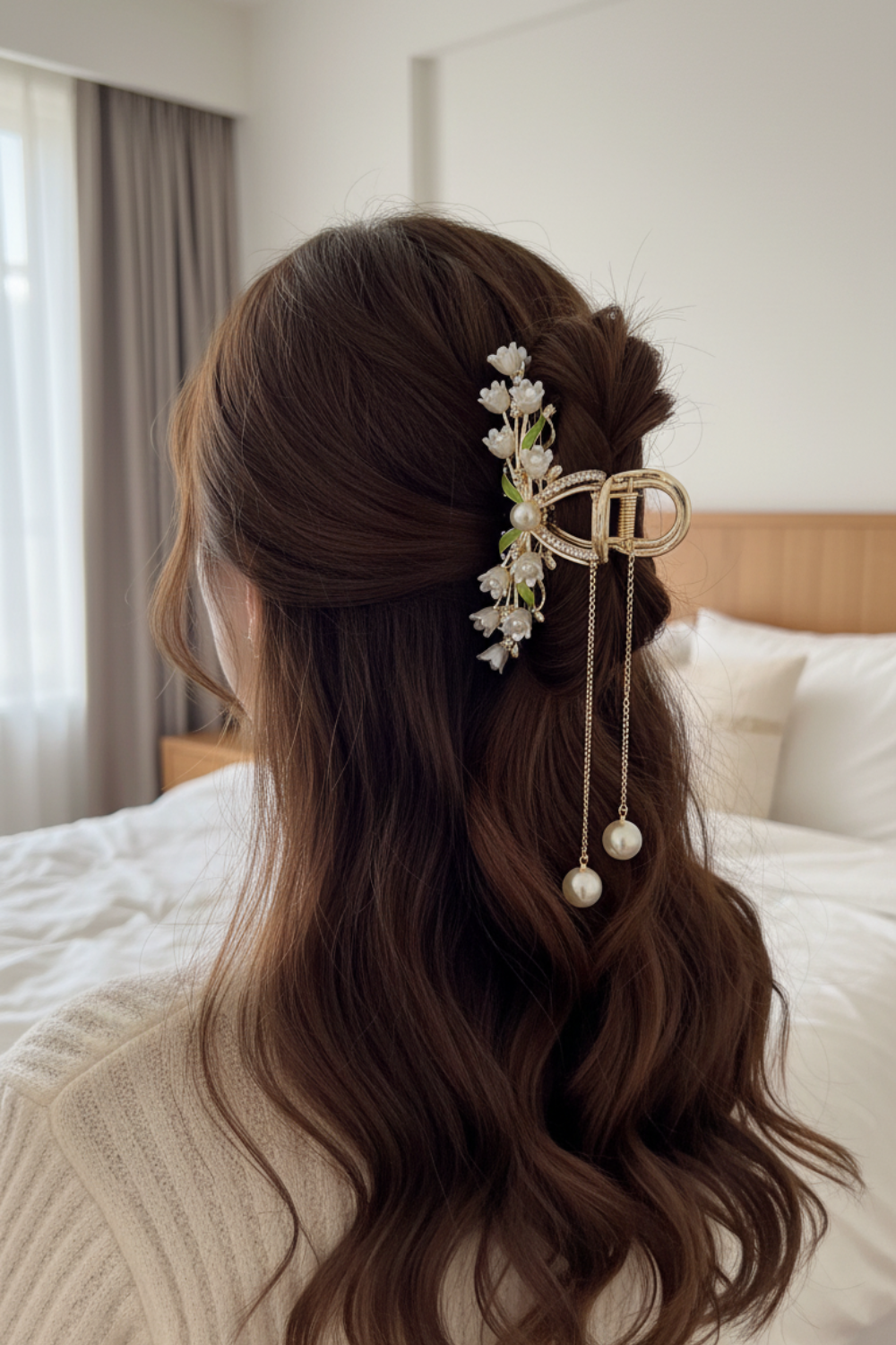 Female Flower Pearls Tassel  Hair Clip (11 cm)