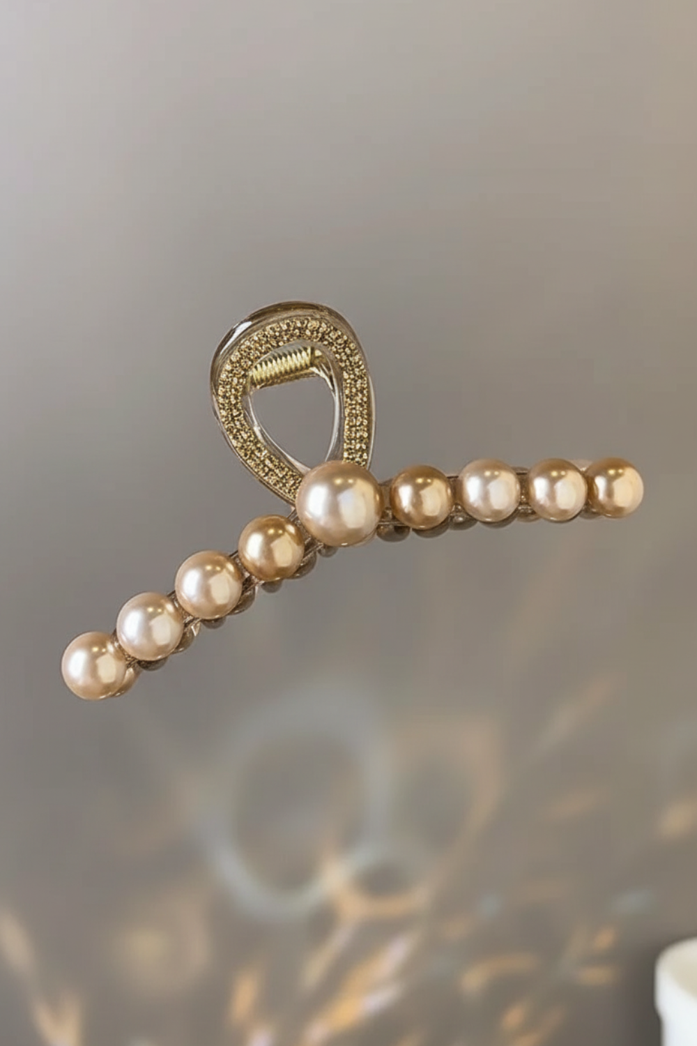 Elegant Pearls Large Cross Hair Claw