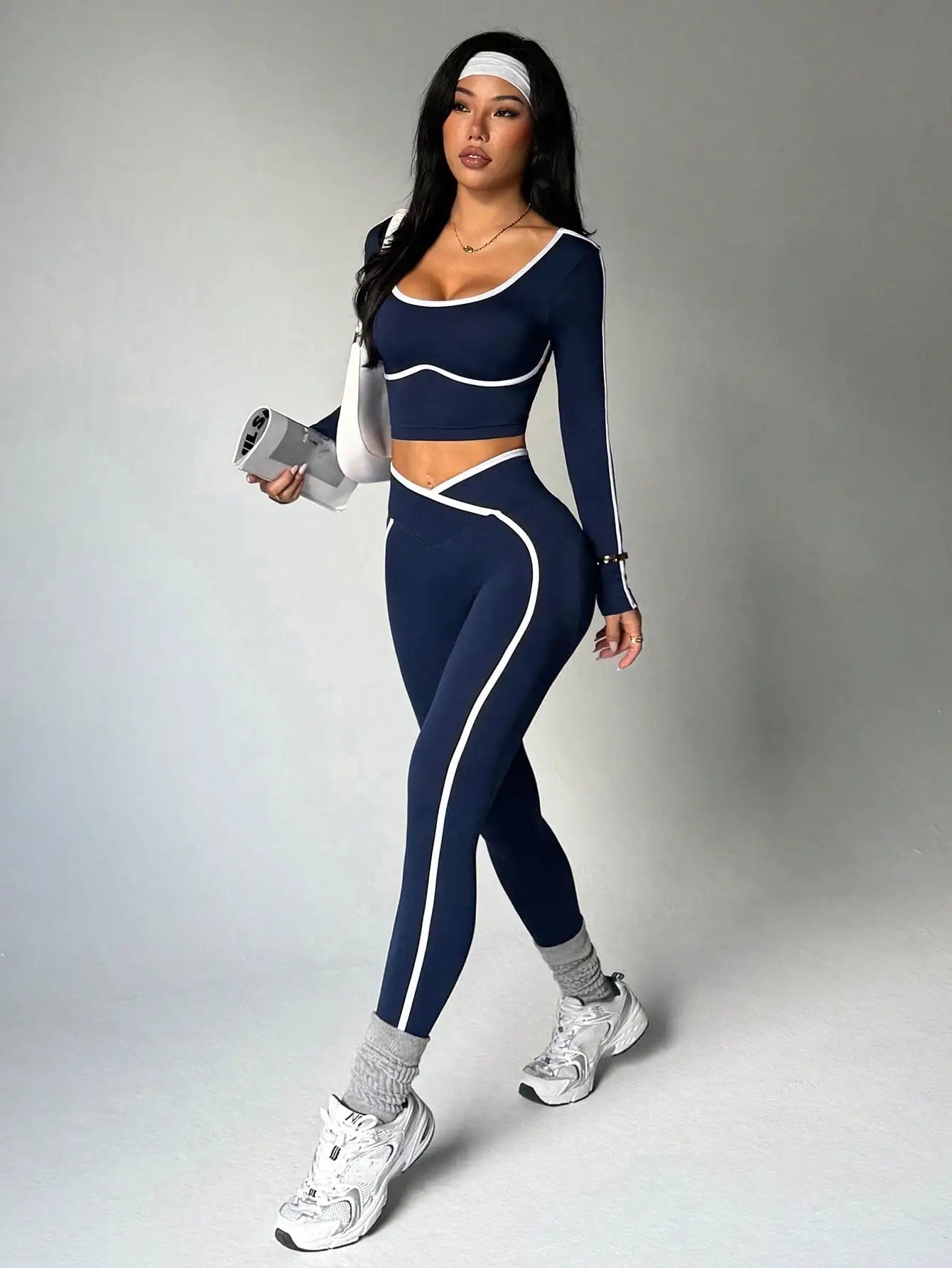Women’s Round Neck Long Sleeve Yoga Top &amp; Outdoor Fitness Pants Set