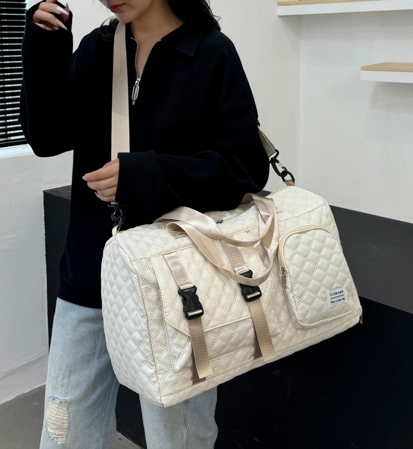 Durable Nylon Travel Duffle Bag, Portable Sports Gym Bag for Overnight Trips