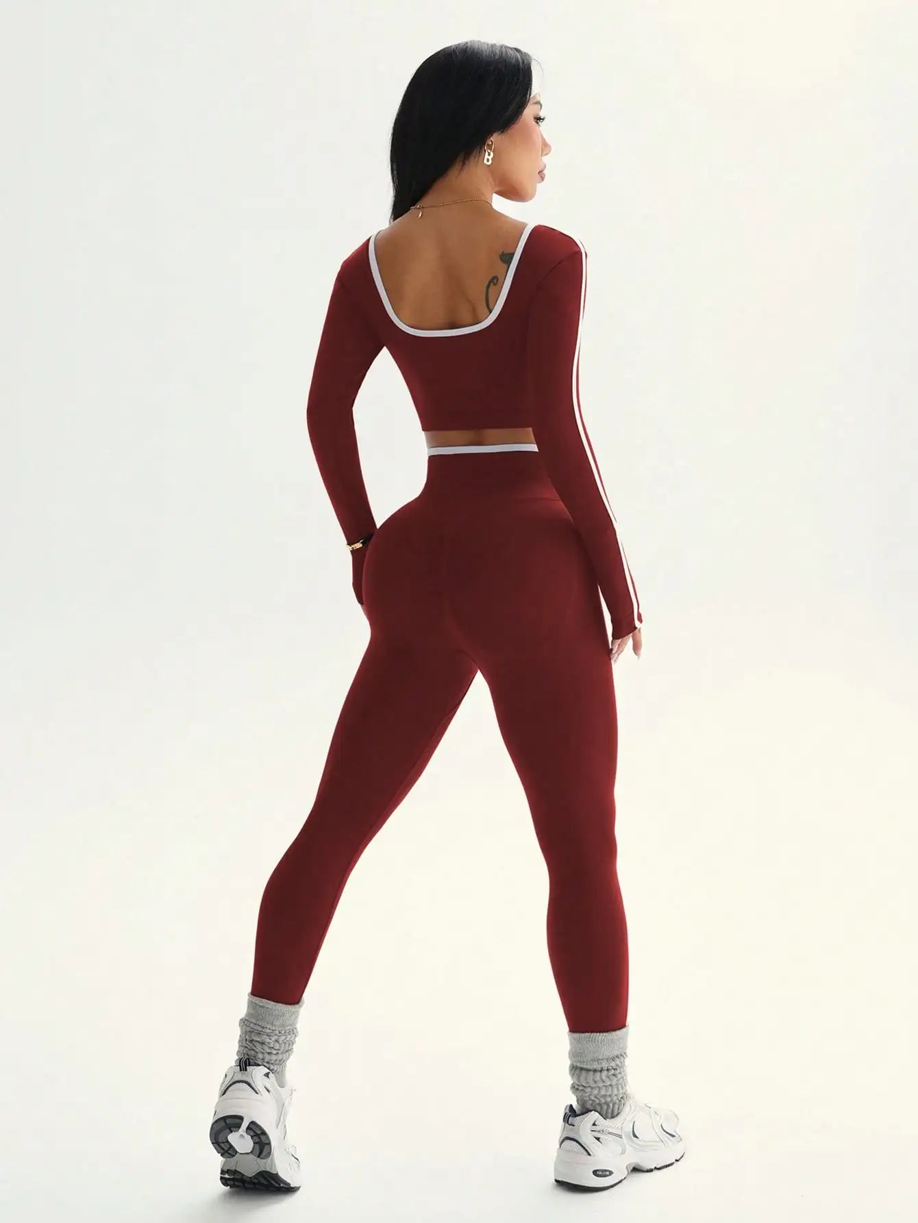 Women’s Round Neck Long Sleeve Yoga Top &amp; Outdoor Fitness Pants Set