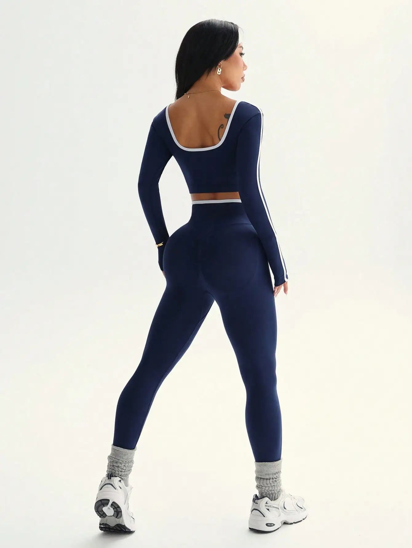 Women’s Round Neck Long Sleeve Yoga Top &amp; Outdoor Fitness Pants Set