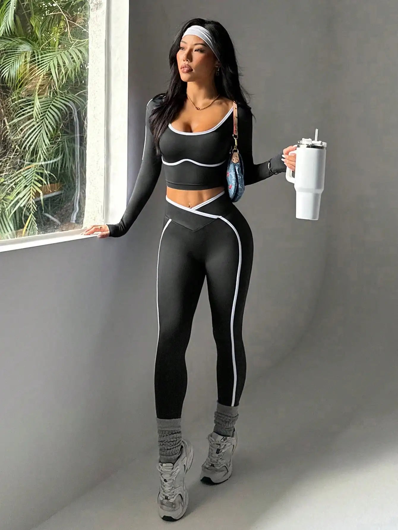 Women’s Round Neck Long Sleeve Yoga Top &amp; Outdoor Fitness Pants Set